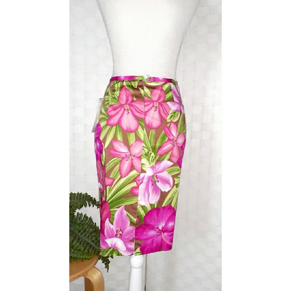 Bamboo Traders Floral Bead Detail Pencil Skirt - Picture 9 of 16